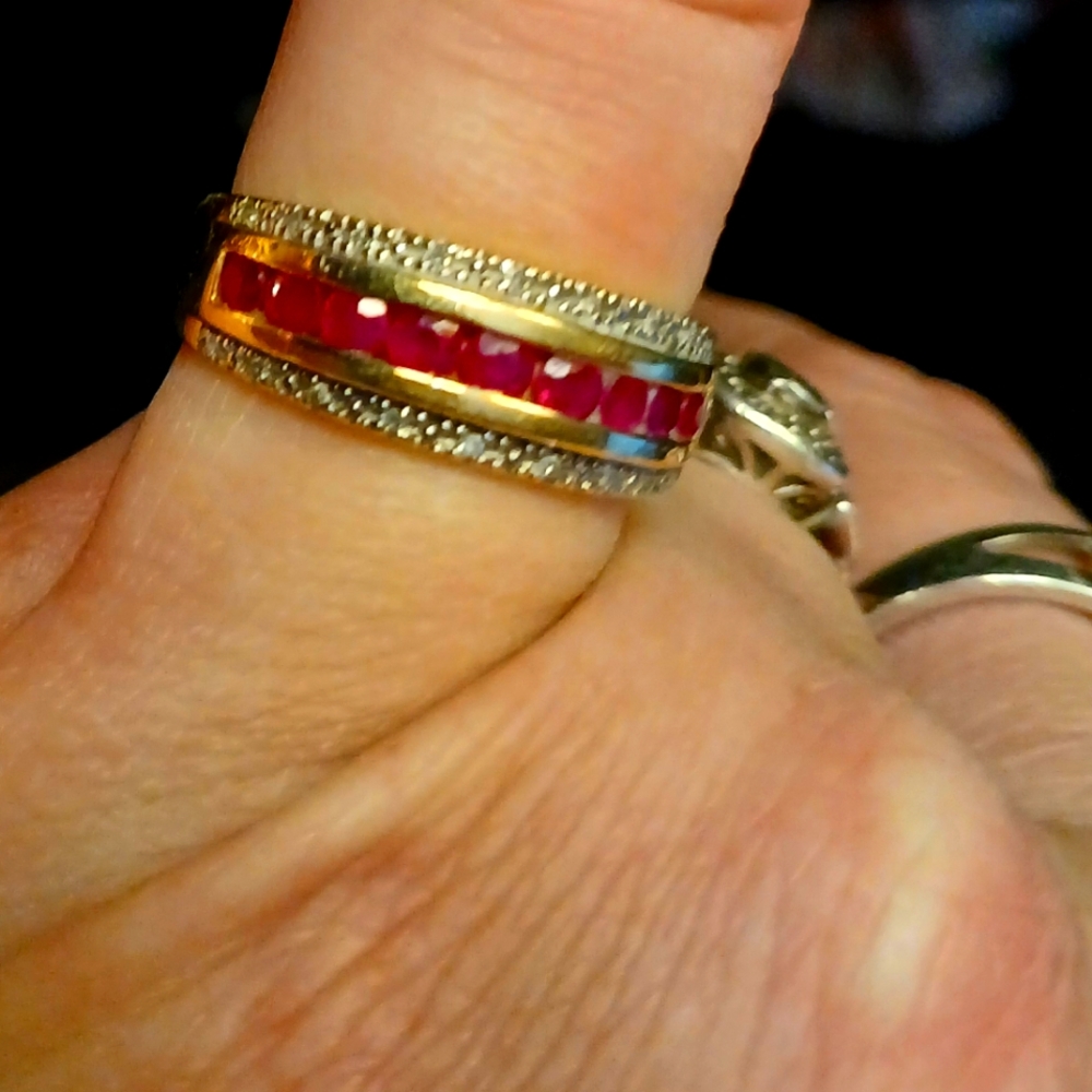 Elegant 14kt Gold and Ruby And Diamond Ring